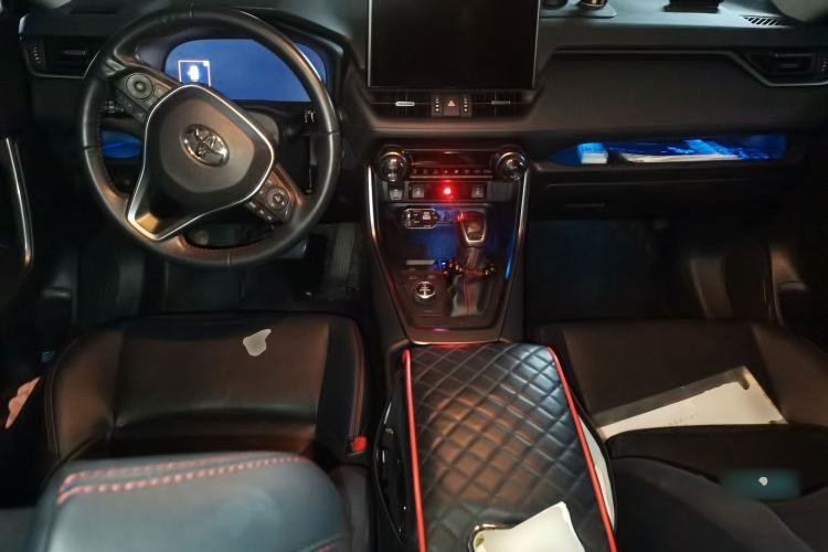 Used Toyota Wildlander New Energy 2021 High-Performance Edition 2.5L Four-Wheel Drive GT Version Center Console