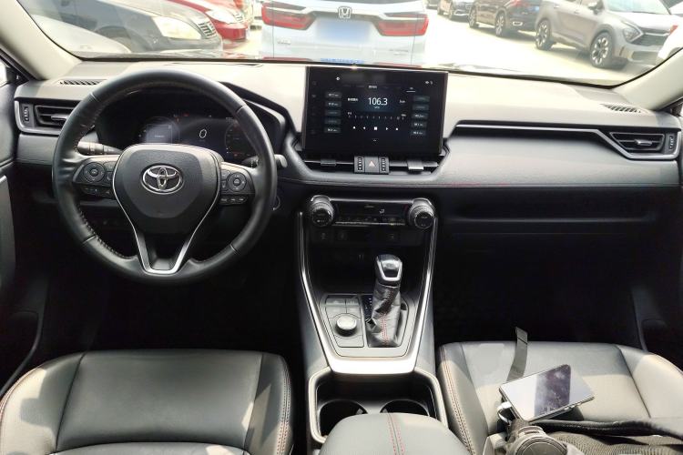 Used Toyota Wildlander New Energy 2021 High-Performance Edition 2.5L Four-Wheel Drive GT Version Center Console