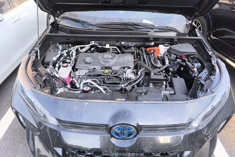 Used Toyota Wildlander New Energy 2021 High-Performance Edition 2.5L Two-Wheel Drive Powerful Version Engine Bay