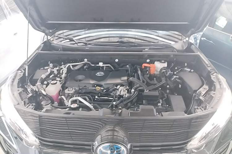 Used Toyota Wildlander New Energy 2021 High-Performance Edition 2.5L Two-Wheel Drive Powerful Version Engine Bay