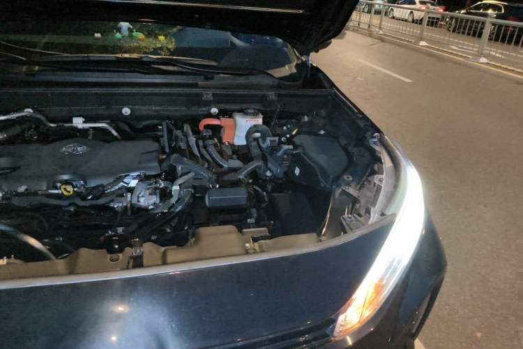 Used Toyota Wildlander New Energy 2021 High-Performance Edition 2.5L Two-Wheel Drive Powerful Version Engine Bay Left