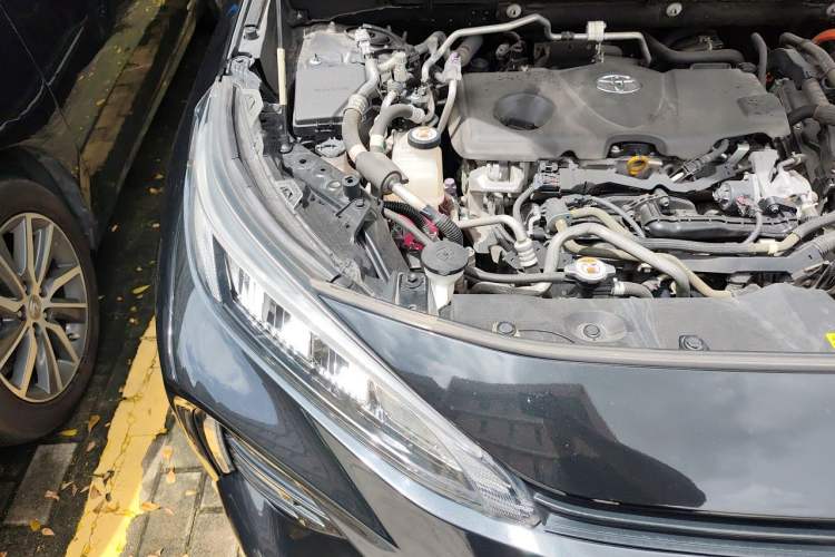 Used Toyota Wildlander New Energy 2021 High-Performance Edition 2.5L Two-Wheel Drive Powerful Version Engine Bay Right