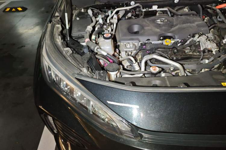 Used Toyota Wildlander New Energy 2021 High-Performance Edition 2.5L Two-Wheel Drive Powerful Version Engine Bay Right