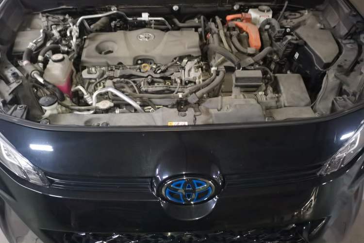 Used Toyota Wildlander New Energy 2021 High-Performance Edition 2.5L Four-Wheel Drive GT Version Engine Bay