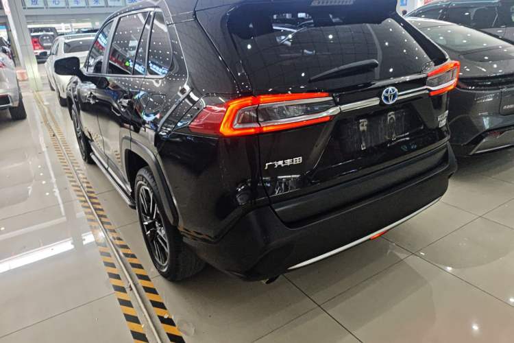 Used Toyota Wildlander New Energy 2021 High-Performance Edition 2.5L Two-Wheel Drive Powerful Version Exterior 2