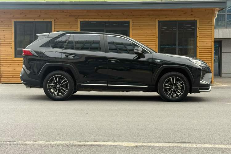 Used Toyota Wildlander New Energy 2021 High-Performance Edition 2.5L Two-Wheel Drive Powerful Version Exterior 5