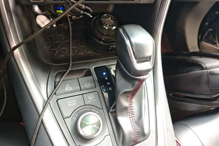 Used Toyota Wildlander New Energy 2021 High-Performance Edition 2.5L Four-Wheel Drive GT Version Gear Lever