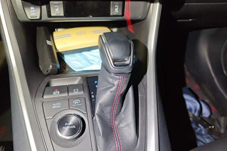 Used Toyota Wildlander New Energy 2021 High-Performance Edition 2.5L Two-Wheel Drive Powerful Version Gear Lever