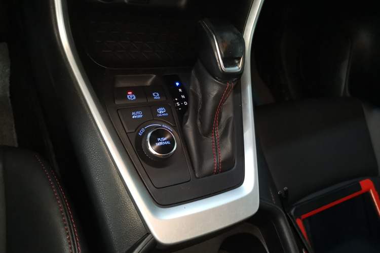 Used Toyota Wildlander New Energy 2021 High-Performance Edition 2.5L Two-Wheel Drive Powerful Version Gear Lever