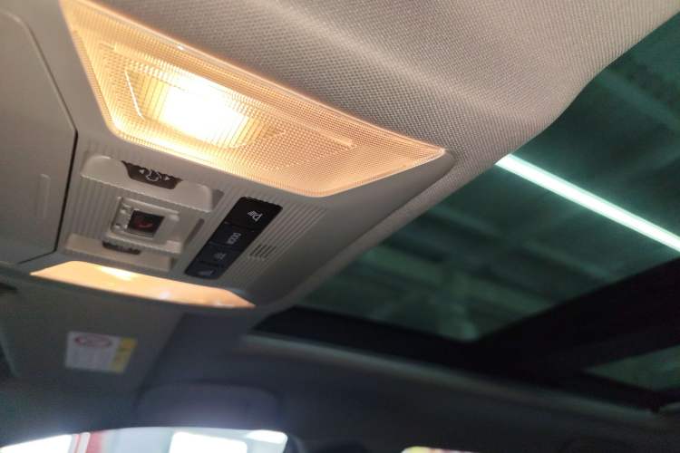 Used Toyota Wildlander New Energy 2021 High-Performance Edition 2.5L Four-Wheel Drive GT Version Headliner