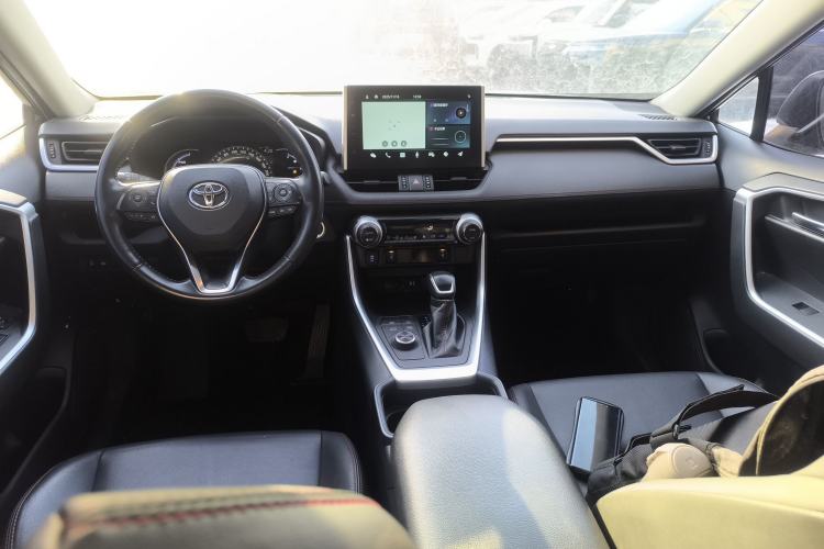 Used Toyota Wildlander New Energy 2021 High-Performance Edition 2.5L Two-Wheel Drive Powerful Version Interior 2