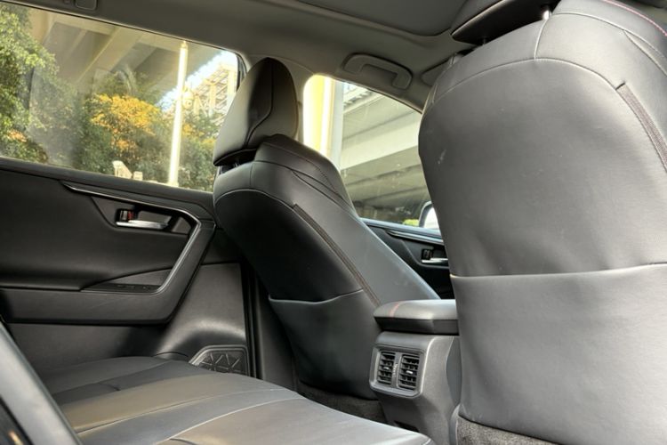 Used Toyota Wildlander New Energy 2021 High-Performance Edition 2.5L Four-Wheel Drive GT Version Interior 3