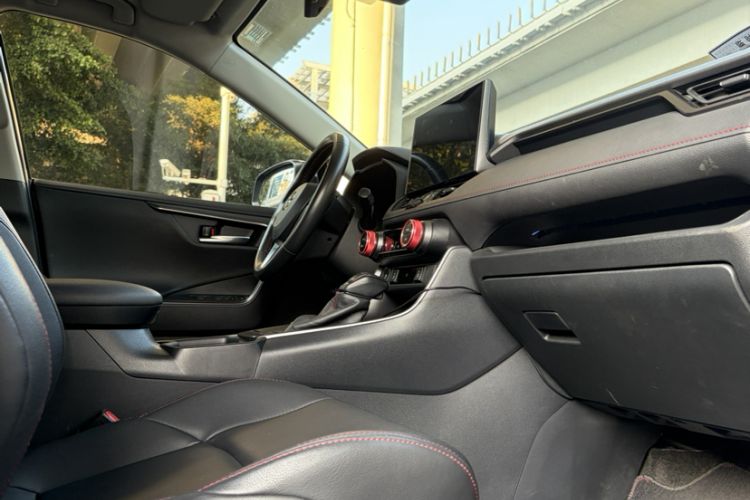 Used Toyota Wildlander New Energy 2021 High-Performance Edition 2.5L Four-Wheel Drive GT Version Interior 4