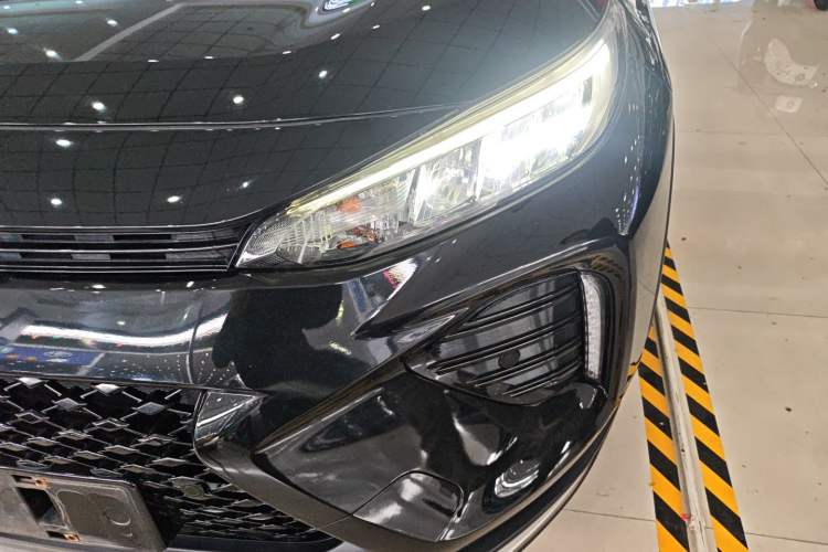 Used Toyota Wildlander New Energy 2021 High-Performance Edition 2.5L Two-Wheel Drive Powerful Version Left Front Headlight