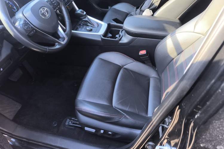 Used Toyota Wildlander New Energy 2021 High-Performance Edition 2.5L Two-Wheel Drive Powerful Version Left Front Seat