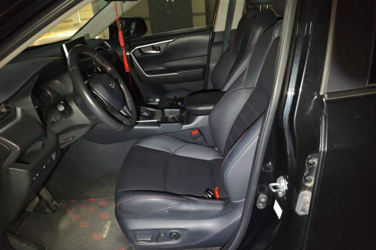 Used Toyota Wildlander New Energy 2021 High-Performance Edition 2.5L Two-Wheel Drive Powerful Version Left Front Seat