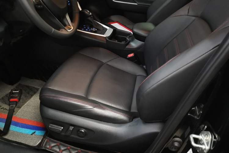 Used Toyota Wildlander New Energy 2021 High-Performance Edition 2.5L Two-Wheel Drive Powerful Version Left Front Seat