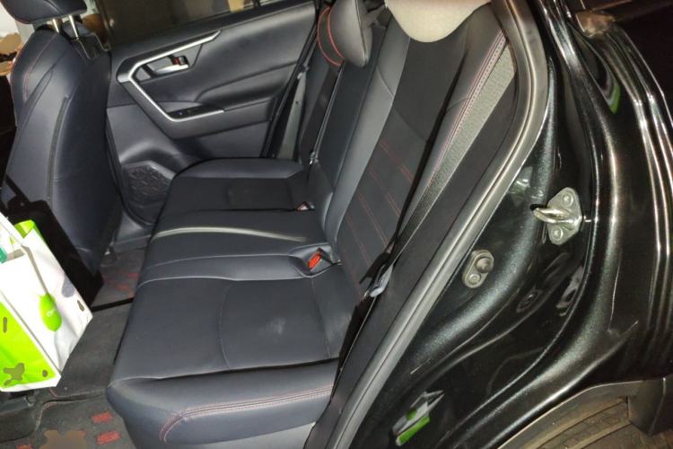 Used Toyota Wildlander New Energy 2021 High-Performance Edition 2.5L Two-Wheel Drive Powerful Version Left Rear Seat