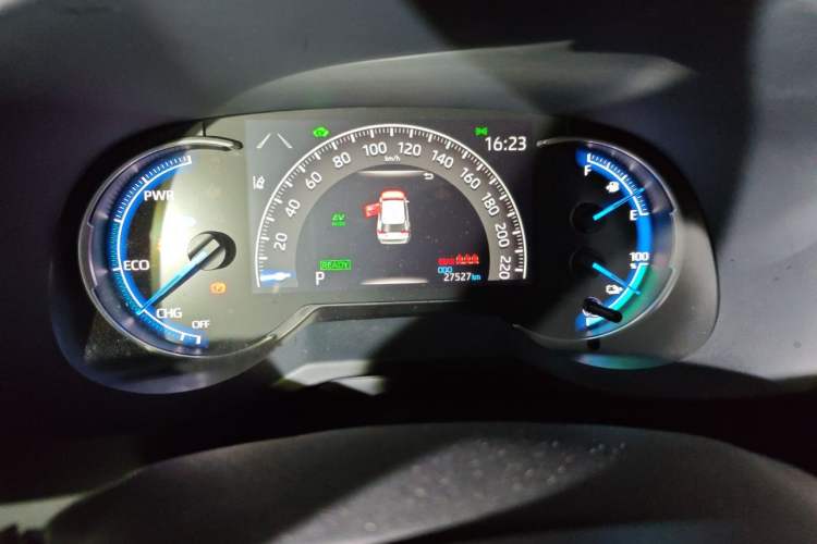 Used Toyota Wildlander New Energy 2021 High-Performance Edition 2.5L Two-Wheel Drive Powerful Version Odometer Close Up