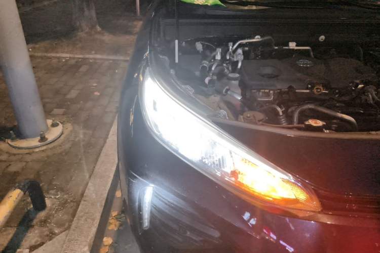 Used Toyota Wildlander New Energy 2021 High-Performance Edition 2.5L Two-Wheel Drive Powerful Version Right Front Headlight