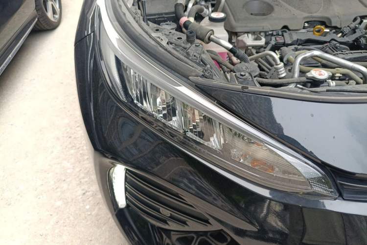 Used Toyota Wildlander New Energy 2021 High-Performance Edition 2.5L Two-Wheel Drive Powerful Version Right Front Headlight