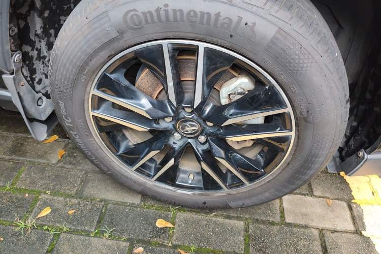 Used Toyota Wildlander New Energy 2021 High-Performance Edition 2.5L Two-Wheel Drive Powerful Version Right Front Wheel Hub