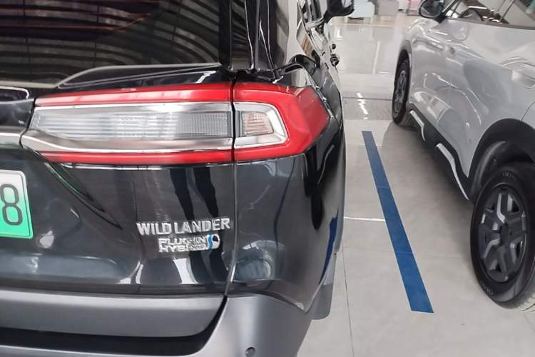Used Toyota Wildlander New Energy 2021 High-Performance Edition 2.5L Two-Wheel Drive Powerful Version Right Rear Taillight