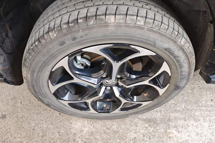 Used Toyota Wildlander New Energy 2021 High-Performance Edition 2.5L Four-Wheel Drive GT Version Right Rear Wheel Hub
