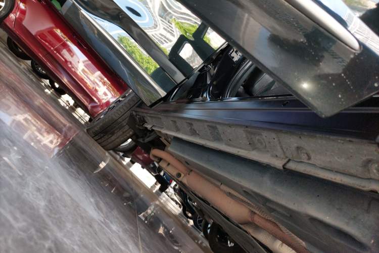 Used Toyota Wildlander New Energy 2021 High-Performance Edition 2.5L Four-Wheel Drive Powerful Version Right Side Sill