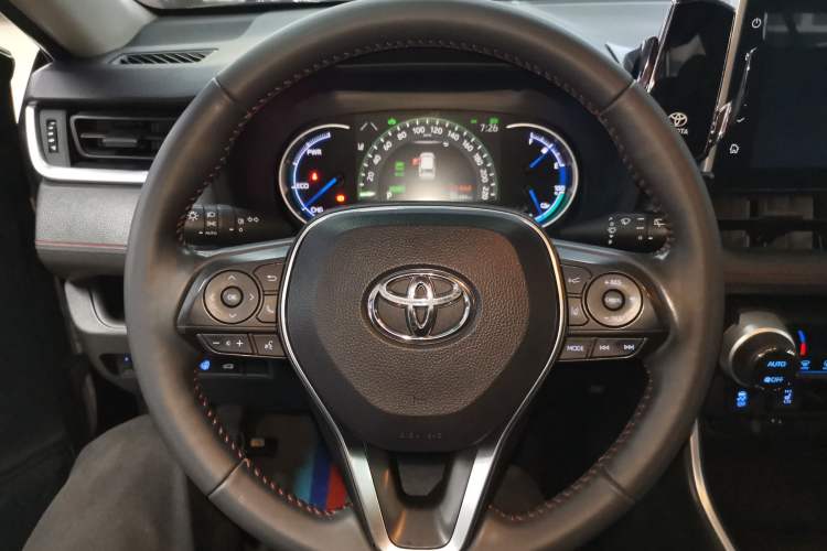 Used Toyota Wildlander New Energy 2021 High-Performance Edition 2.5L Two-Wheel Drive Powerful Version Steering Wheel