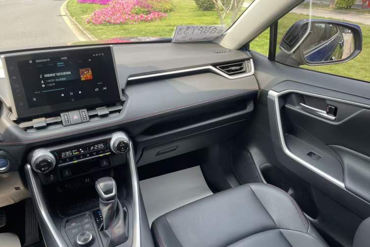 Used Toyota Wildlander New Energy 2021 High-Performance Edition 2.5L Two-Wheel Drive Powerful Version Audio And AC Panel