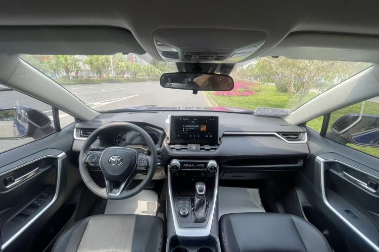 Used Toyota Wildlander New Energy 2021 High-Performance Edition 2.5L Two-Wheel Drive Powerful Version Center Console