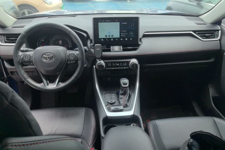 Used Toyota Wildlander New Energy 2021 High-Performance Edition 2.5L Two-Wheel Drive Powerful Version Center Console