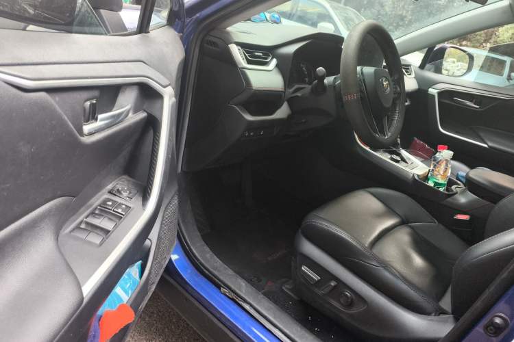 Used Toyota Wildlander New Energy 2021 High-Performance Edition 2.5L Two-Wheel Drive Powerful Version Driver Seat