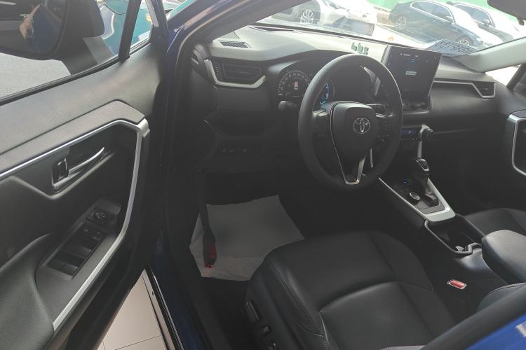 Used Toyota Wildlander New Energy 2021 High-Performance Edition 2.5L Two-Wheel Drive Powerful Version Driver Seat