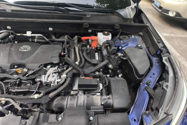 Used Toyota Wildlander New Energy 2021 High-Performance Edition 2.5L Two-Wheel Drive Powerful Version Engine Bay Left