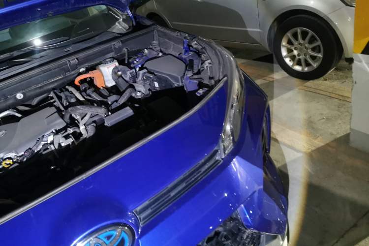 Used Toyota Wildlander New Energy 2021 High-Performance Edition 2.5L Two-Wheel Drive Powerful Version Engine Bay Left