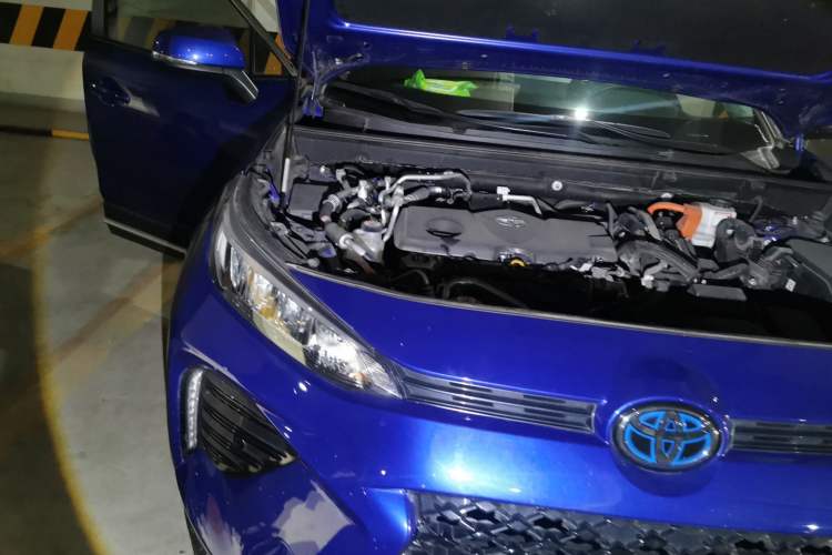 Used Toyota Wildlander New Energy 2021 High-Performance Edition 2.5L Two-Wheel Drive Powerful Version Engine Bay Right