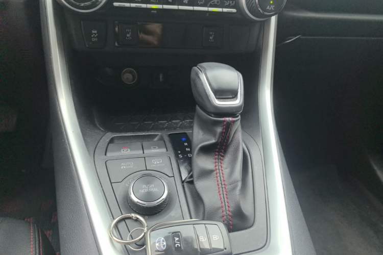Used Toyota Wildlander New Energy 2021 High-Performance Edition 2.5L Two-Wheel Drive Powerful Version Gear Lever