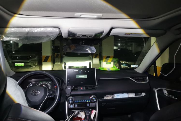 Used Toyota Wildlander New Energy 2021 High-Performance Edition 2.5L Two-Wheel Drive Powerful Version Headliner