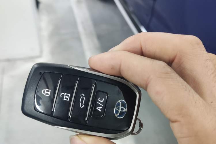 Used Toyota Wildlander New Energy 2021 High-Performance Edition 2.5L Four-Wheel Drive Powerful Version Interior 1