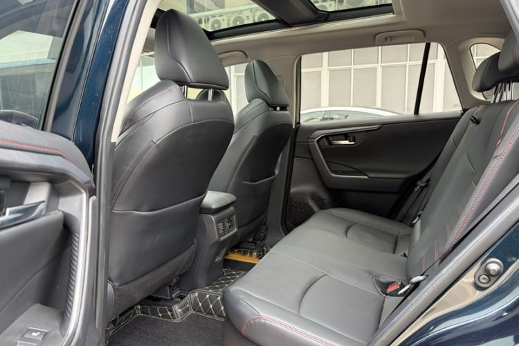 Used Toyota Wildlander New Energy 2021 High-Performance Edition 2.5L Four-Wheel Drive GT Version Interior 3