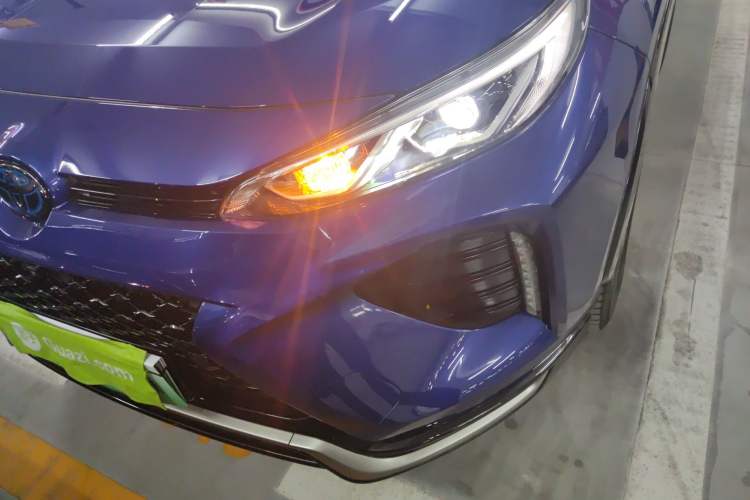 Used Toyota Wildlander New Energy 2021 High-Performance Edition 2.5L Four-Wheel Drive Powerful Version Left Front Headlight