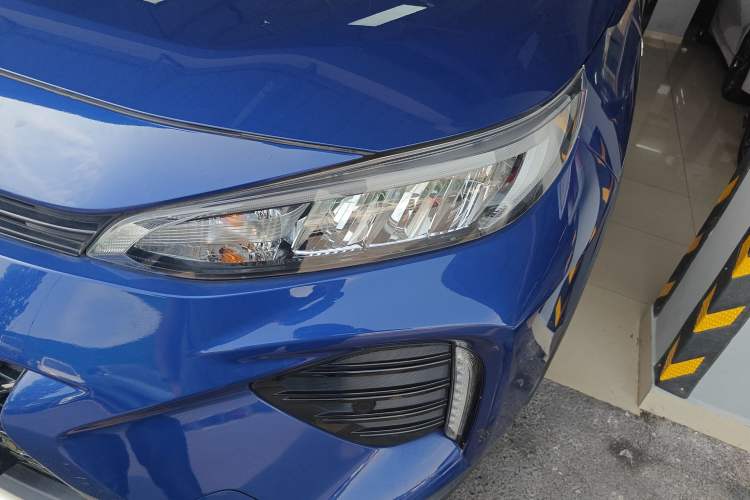 Used Toyota Wildlander New Energy 2021 High-Performance Edition 2.5L Two-Wheel Drive Powerful Version Left Front Headlight