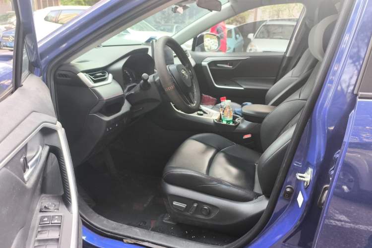 Used Toyota Wildlander New Energy 2021 High-Performance Edition 2.5L Two-Wheel Drive Powerful Version Left Front Seat