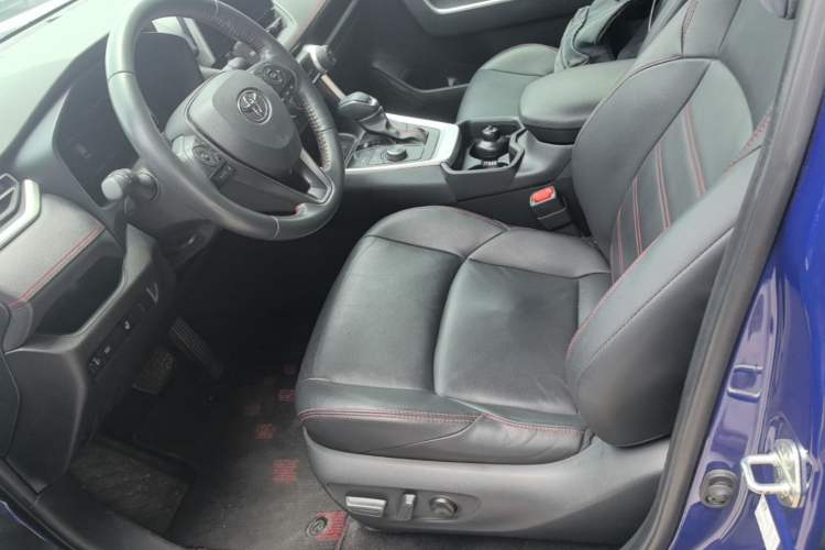 Used Toyota Wildlander New Energy 2021 High-Performance Edition 2.5L Two-Wheel Drive Powerful Version Left Front Seat