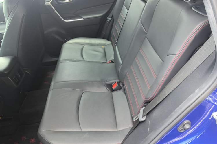 Used Toyota Wildlander New Energy 2021 High-Performance Edition 2.5L Two-Wheel Drive Powerful Version Left Rear Seat
