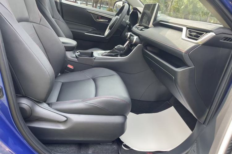 Used Toyota Wildlander New Energy 2021 High-Performance Edition 2.5L Two-Wheel Drive Powerful Version Right Front Seat