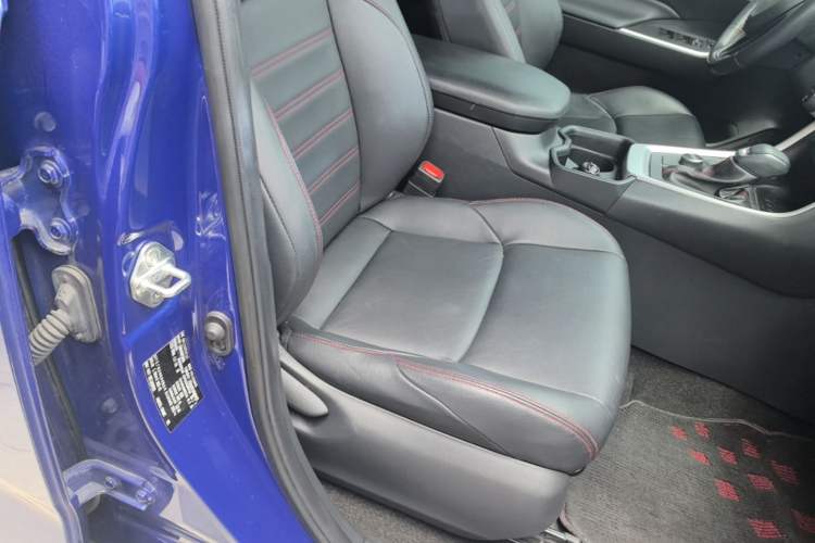 Used Toyota Wildlander New Energy 2021 High-Performance Edition 2.5L Two-Wheel Drive Powerful Version Right Front Seat