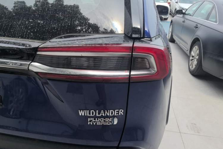 Used Toyota Wildlander New Energy 2021 High-Performance Edition 2.5L Two-Wheel Drive Powerful Version Right Rear Taillight